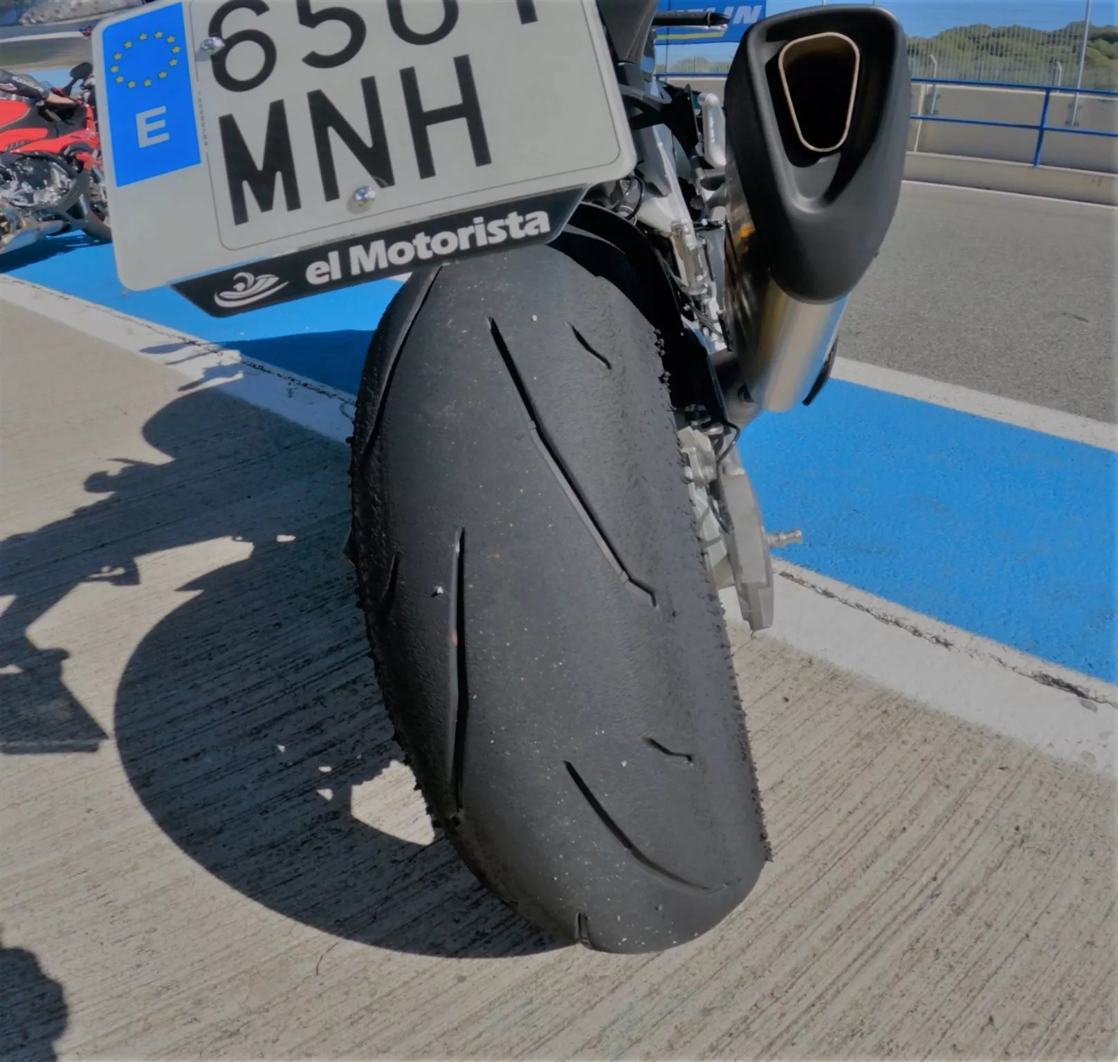 Patrón de abrasión Michelin Power GP2 uso en pista
