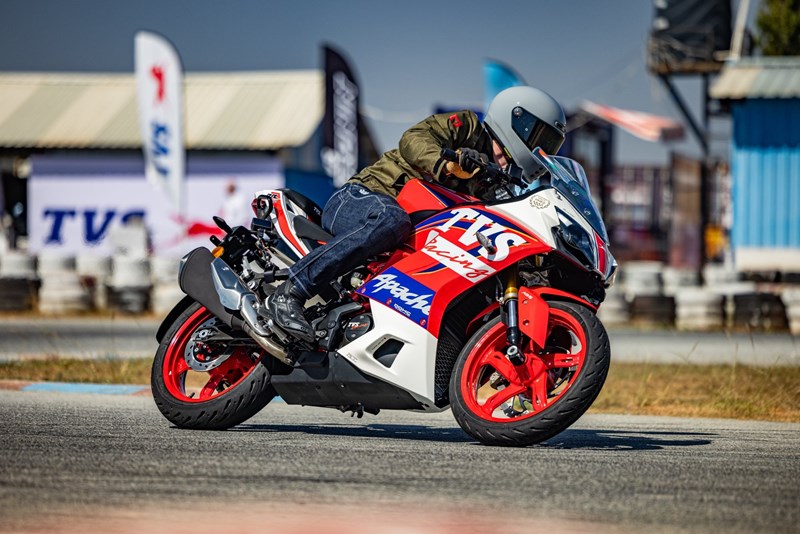 1000PS bei TVS in Indien