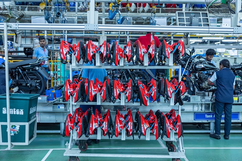 1000PS bei TVS in Indien