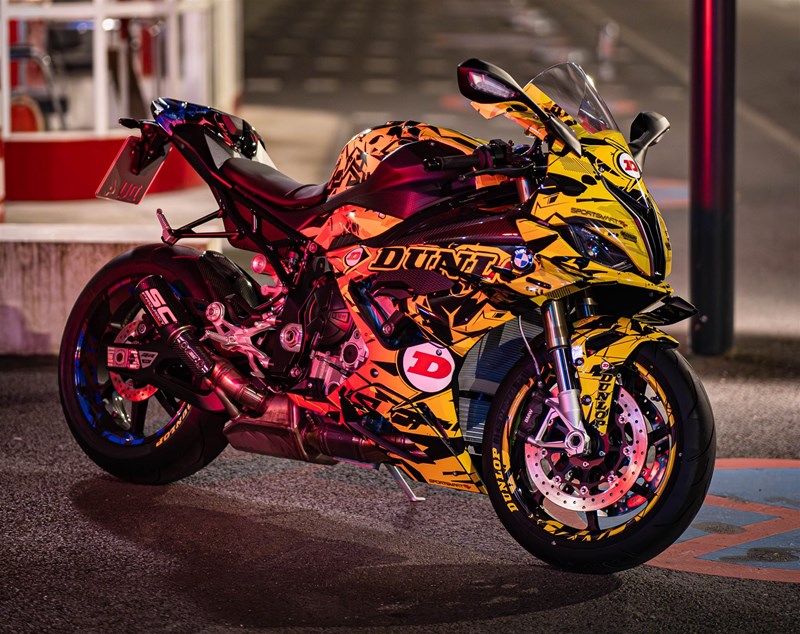 "Fahre die Dunlop-Bikes 2024" BMW S1000RR