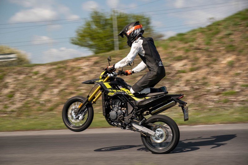 Online Bestia 125 ABS 2024