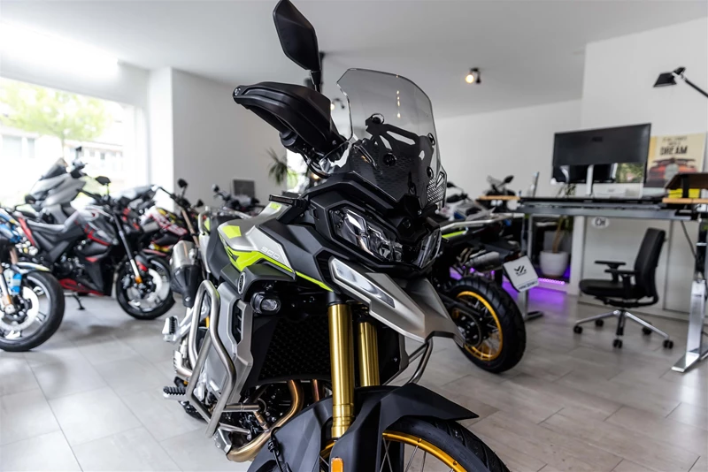 Der größte Voge Händler in der Schweiz - Makzary.ch Der größte Voge Händler in der Schweiz - Makzary.ch