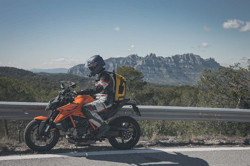 KTM 1390 Super Duke R EVO Test Vergleich KTM 1390 Super Duke R EVO Test Vergleich