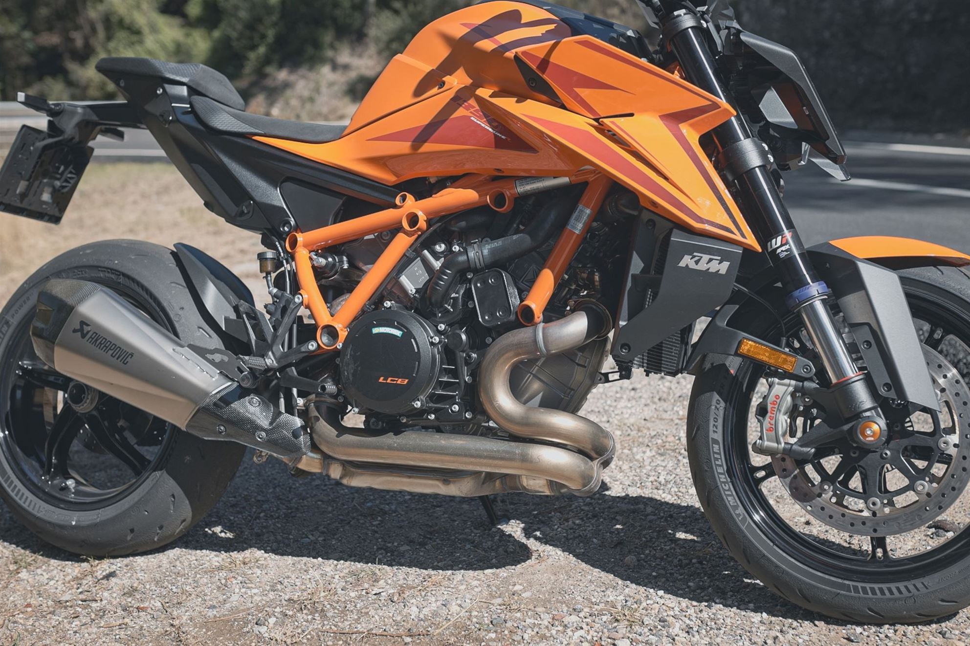 Test i porównanie KTM 1390 Super Duke R EVO