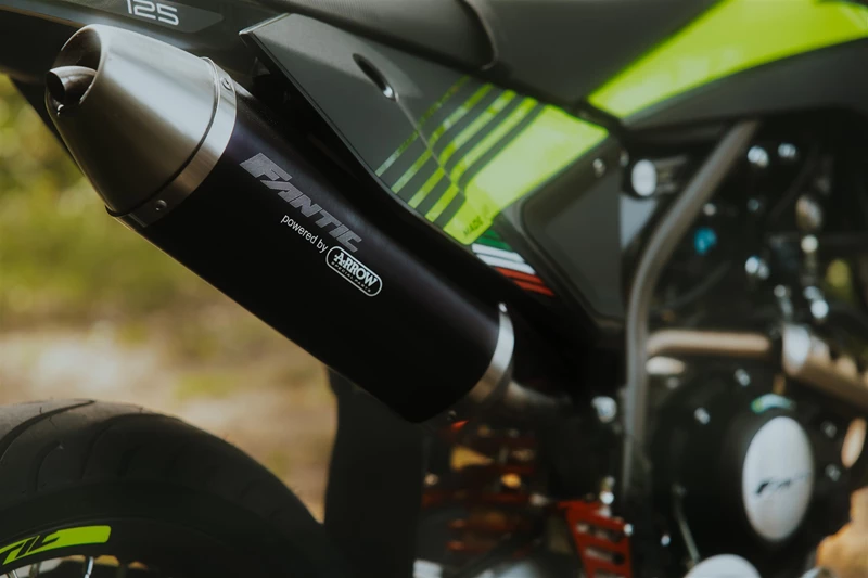 Arrow Exhaust standardmässig bei der Fantic XMF Compertition mit dabei Arrow Exhaust standardmässig bei der Fantic XMF Compertition mit dabei