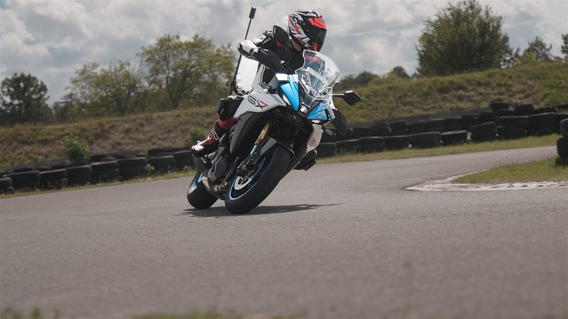 Suzuki GSX-S1000 GX Test