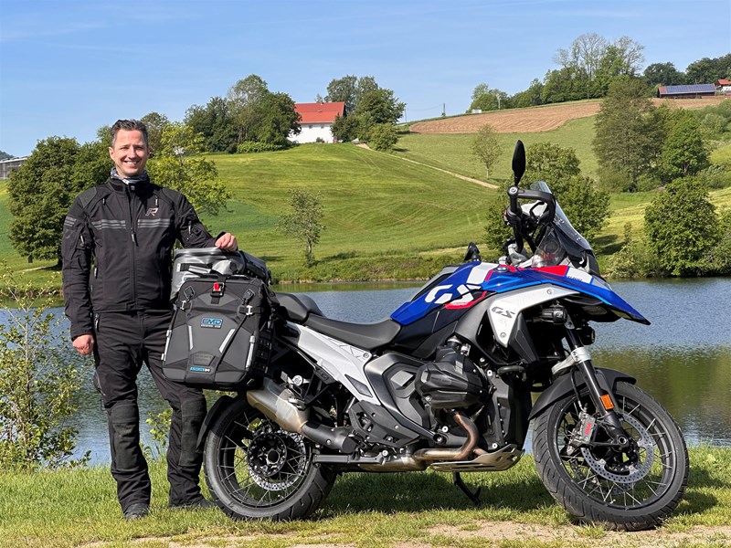 Auch 2024 ein Kassenschlager: Die BMW GS. Hier mit einem Gepäcksystem von EMD Adventure Gear! Auch 2024 ein Kassenschlager: Die BMW GS. Hier mit einem Gepäcksystem von EMD Adventure Gear!