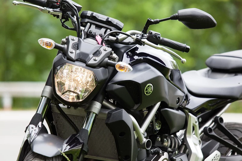 Frühe Modelle mit Halogen-Beleuchtung sind nicht für ihre Lichtausbeute bekannt. Frühe Modelle mit Halogen-Beleuchtung sind nicht für ihre Lichtausbeute bekannt.