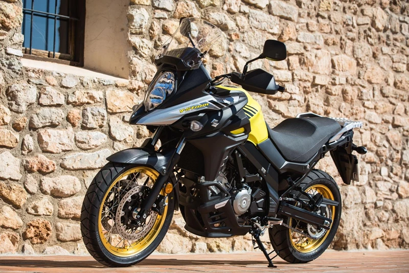 Die Suzuki V-Strom 650. Die Suzuki V-Strom 650.