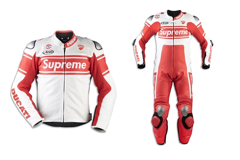 Die passende Bekleidung mit Supreme-Branding. Die passende Bekleidung mit Supreme-Branding.