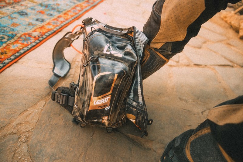 Der Trinkrucksack " HydraDri" von LEATT