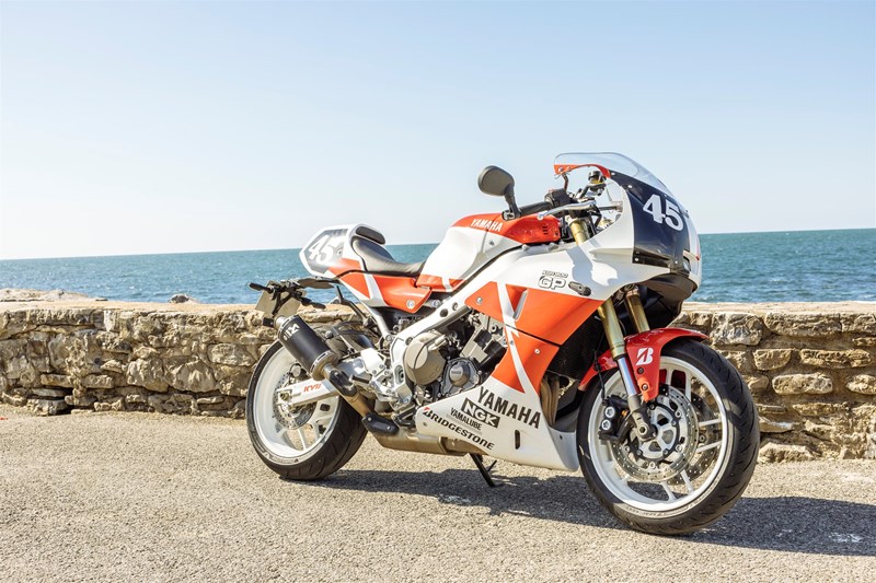 XSR 900 GP im Design Colin Edwards YZF750, 1996 XSR 900 GP im Design Colin Edwards YZF750, 1996