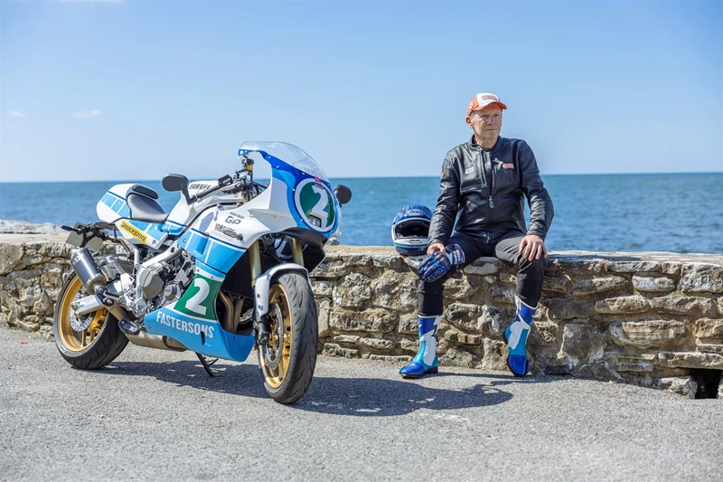 XSR 900 GP im Design Christian Sarron TZ250, 1984 XSR 900 GP im Design Christian Sarron TZ250, 1984