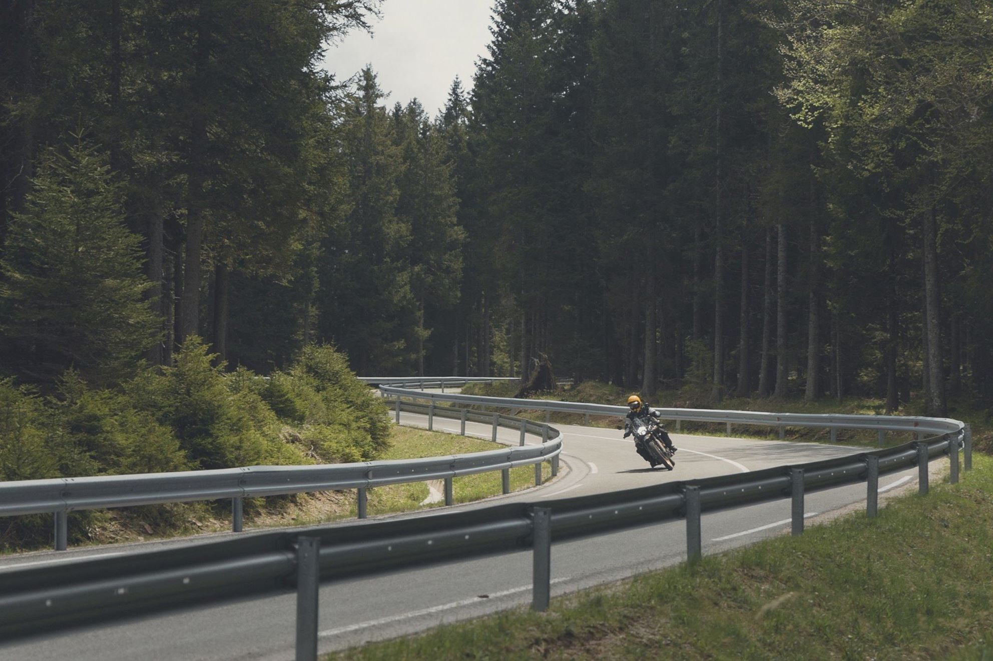 Royal Enfield Himalayan 2024 Test Autobahn und Landstraße