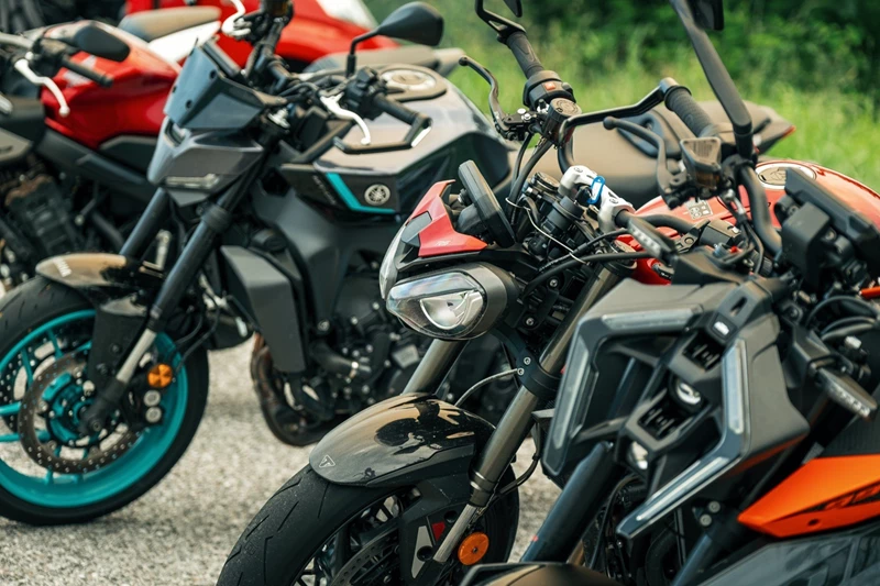 Wie fuhr die Street Triple im Vergleich? Wie fuhr die Street Triple im Vergleich?