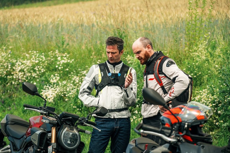 NastyNils und Schaaf beim Nakedbike Test 2024 NastyNils und Schaaf beim Nakedbike Test 2024