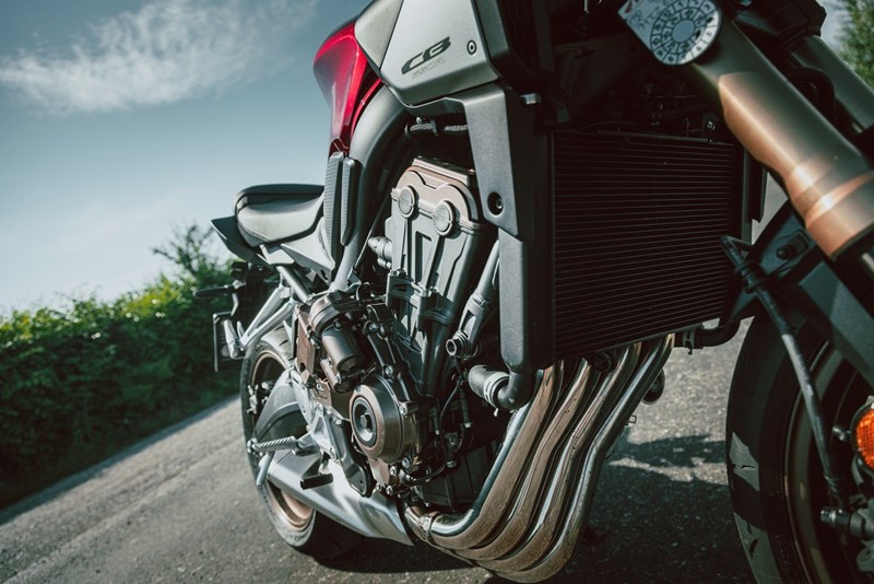 Steht im Focus: Der 4-Zylinder der CB650R