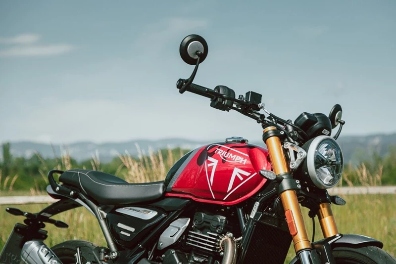 Triumph Speed 400 beim 1000PS Nakedbike Test 2024 Triumph Speed 400 beim 1000PS Nakedbike Test 2024