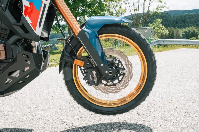 Motorradfahren lernen - Kreiselkräfte auf einer Honda Africa Twin