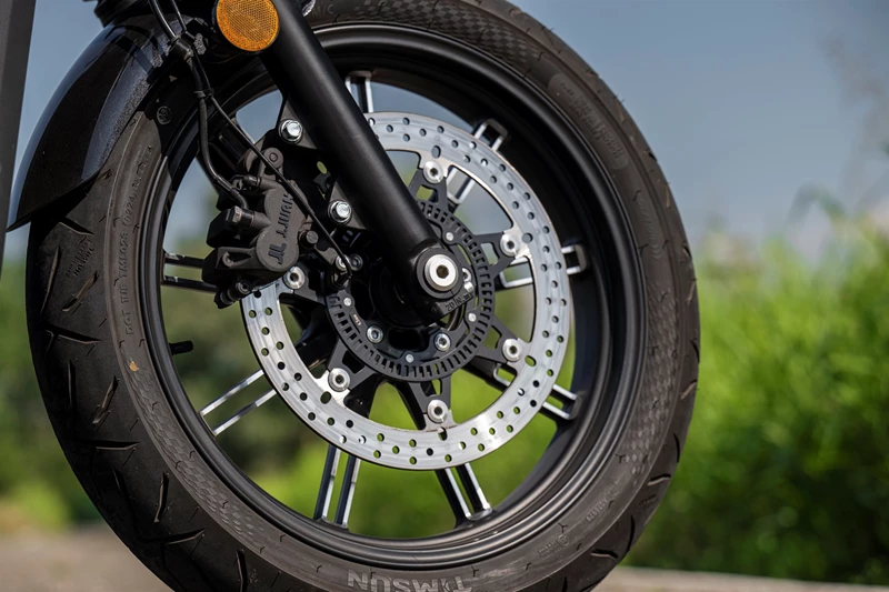 Die Bremsperformance stellt zufrieden. Die Bremsperformance stellt zufrieden.