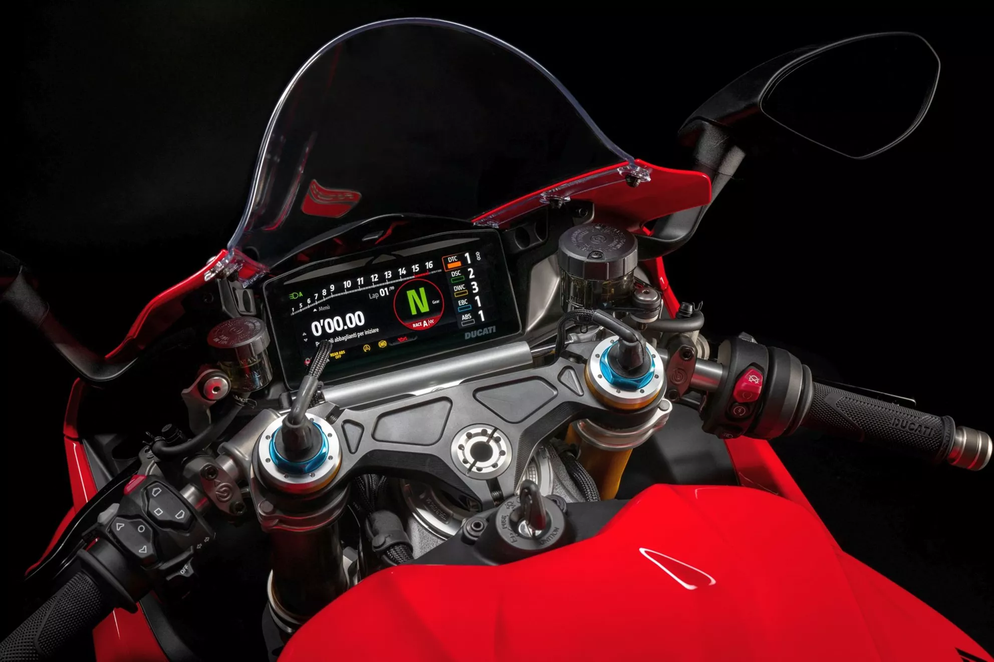 Ducati Panigale V4 2025'in yeni TFT ekranı.