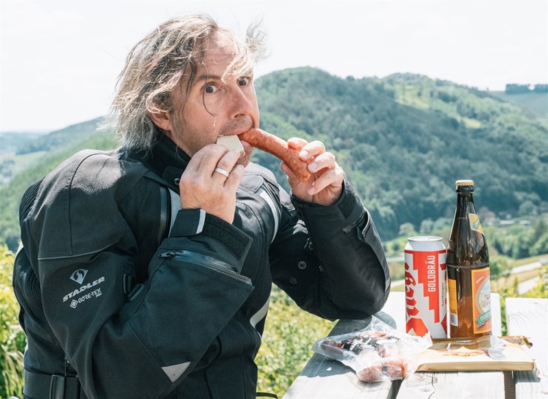 Motorradfahren lernen - die falsche Ernährung während der Motorradfahrt Motorradfahren lernen - die falsche Ernährung während der Motorradfahrt