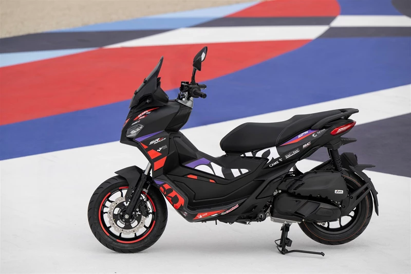 Aprilia SR GT Replica 2024 mit neuer MotoGP-Lackierung Aprilia SR GT Replica 2024 mit neuer MotoGP-Lackierung