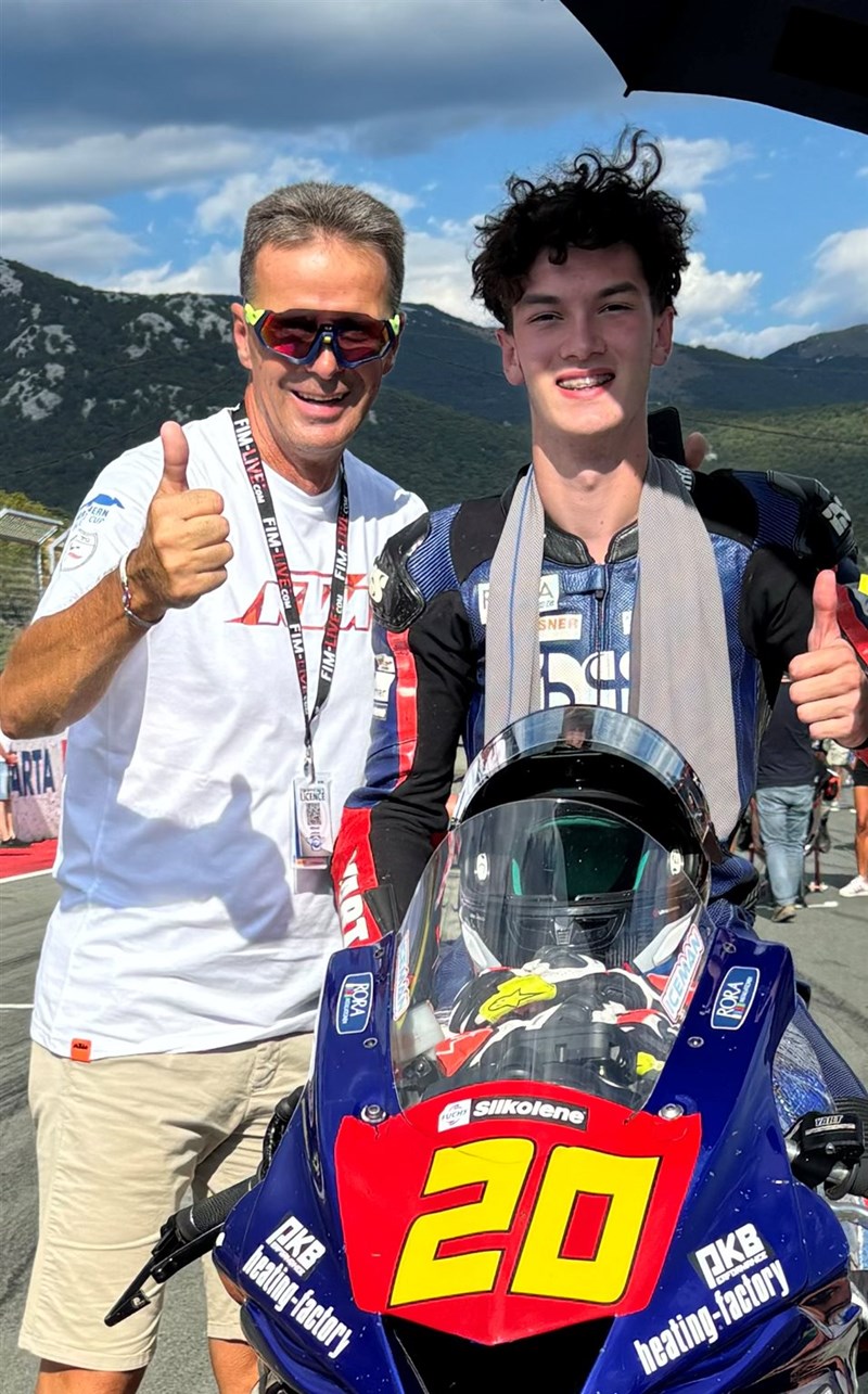 Die österreichische Rennlegende Andy Meklau und Nachwuchstalent Benny Baumgartner Die österreichische Rennlegende Andy Meklau und Nachwuchstalent Benny Baumgartner