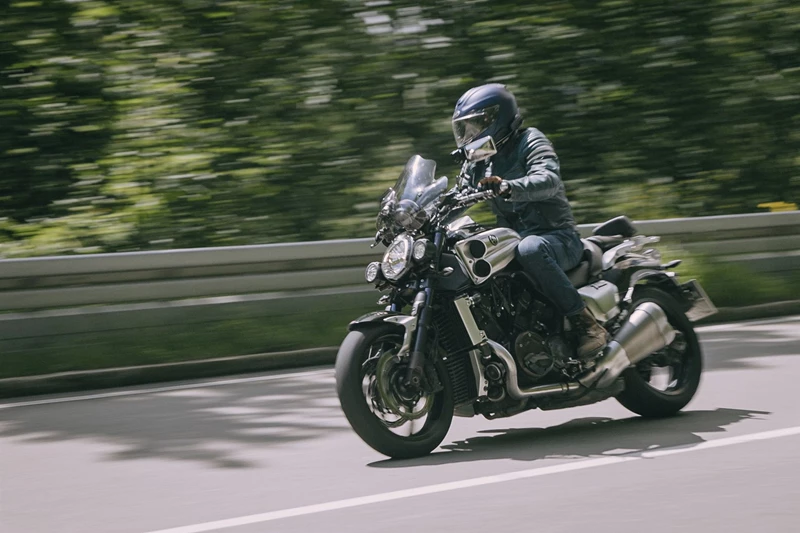 Yamaha Vmax 1700 RP21 im Gebrauchtmotorrad Test Yamaha Vmax 1700 RP21 im Gebrauchtmotorrad Test