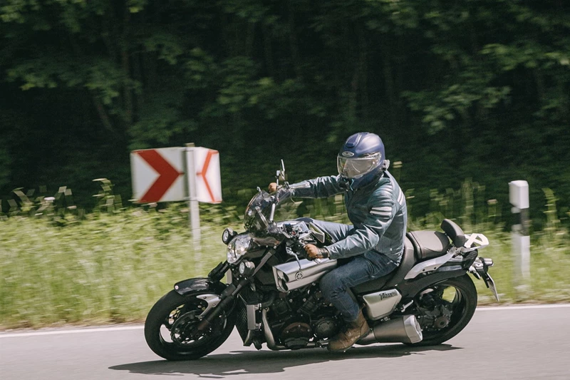 Yamaha Vmax 1700 RP21 im Gebrauchtmotorrad Test Yamaha Vmax 1700 RP21 im Gebrauchtmotorrad Test