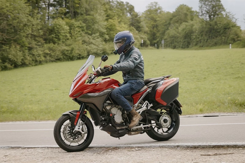 MV Agusta Turismo Veloce Lusso Gebrauchtmotorrad Test MV Agusta Turismo Veloce Lusso Gebrauchtmotorrad Test