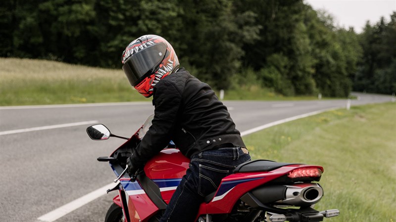 Muss es die Große sein? Honda CBR600RR vs. Fireblade SP