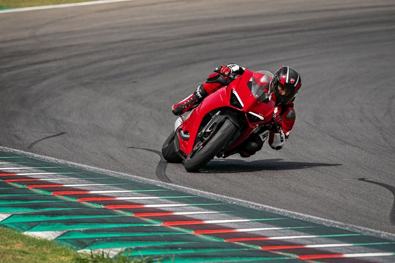 Ducati Panigale V2