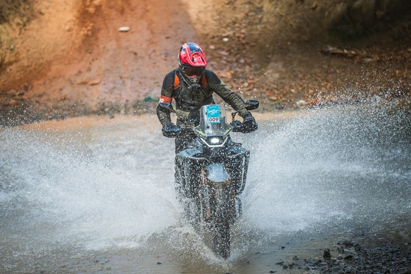 CFMOTO 450MT CFMOTO 450MT