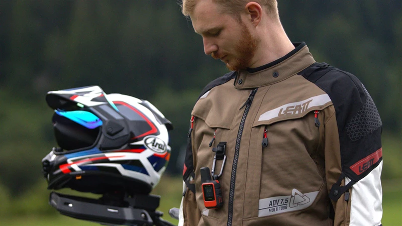 Leatt MultiTour 7.5 und Arai Tour-X5 Leatt MultiTour 7.5 und Arai Tour-X5