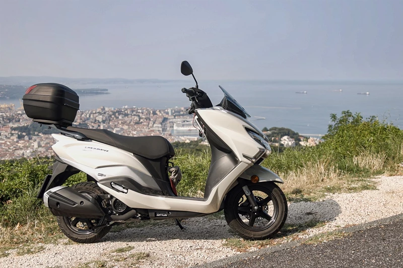 Low Budget Motorradurlaub: Mit 125er Rollern ans Meer Low Budget Motorradurlaub: Mit 125er Rollern ans Meer