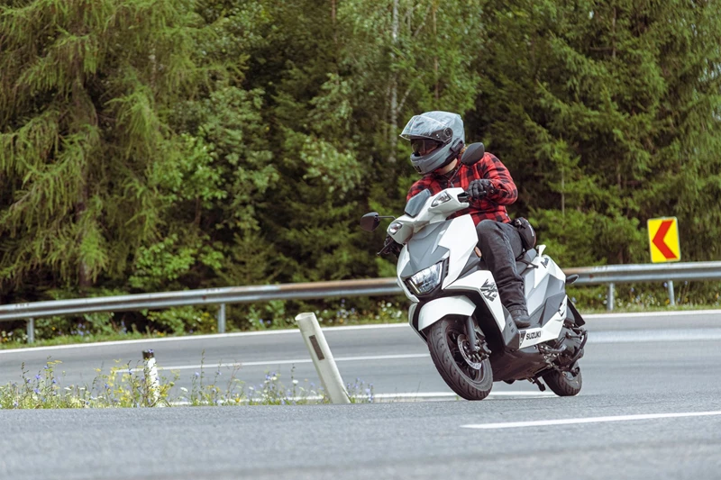 Durch seinen unauffälligen Charakter konnte ich mich voll und ganz auf die Landschaft und die Reise konzentrieren. Durch seinen unauffälligen Charakter konnte ich mich voll und ganz auf die Landschaft und die Reise konzentrieren.