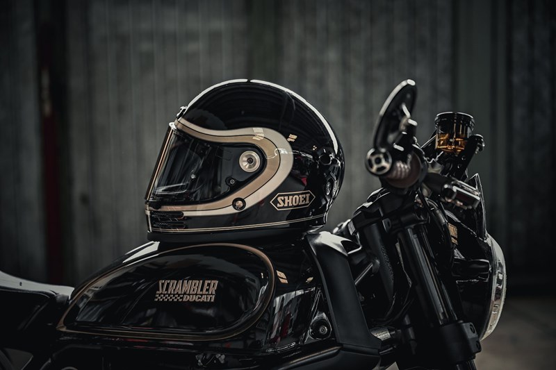 Retro-Motorradhelme im Praxistest