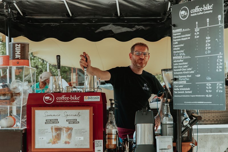 Leckere Foodtrucks und cooler Kaffewagen am Töffträff 2024