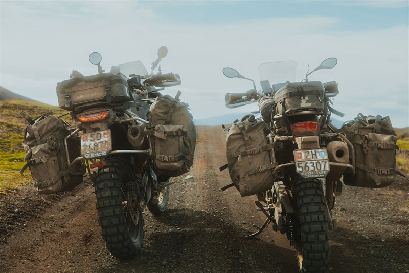 Welche Enduristan Hecktasche darf es sein? Pannier Topper Large oder das Tailpack Large?