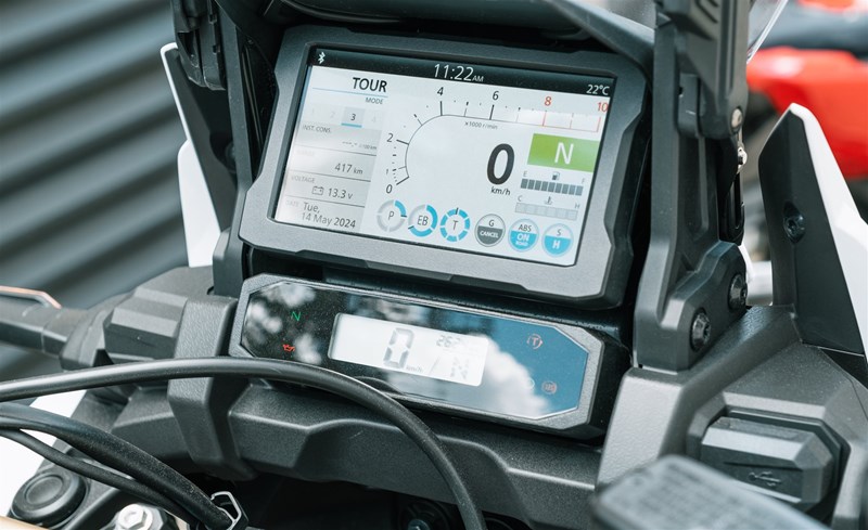 Motorradfahren lernen - umfangreiche Einstellmöglichkeiten der Elektronik an einer Honda CRF1100L Africa Twin Adventure Sports DCT Motorradfahren lernen - umfangreiche Einstellmöglichkeiten der Elektronik an einer Honda CRF1100L Africa Twin Adventure Sports DCT