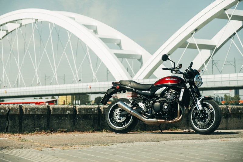Kawasaki Z900RS im Vergleich