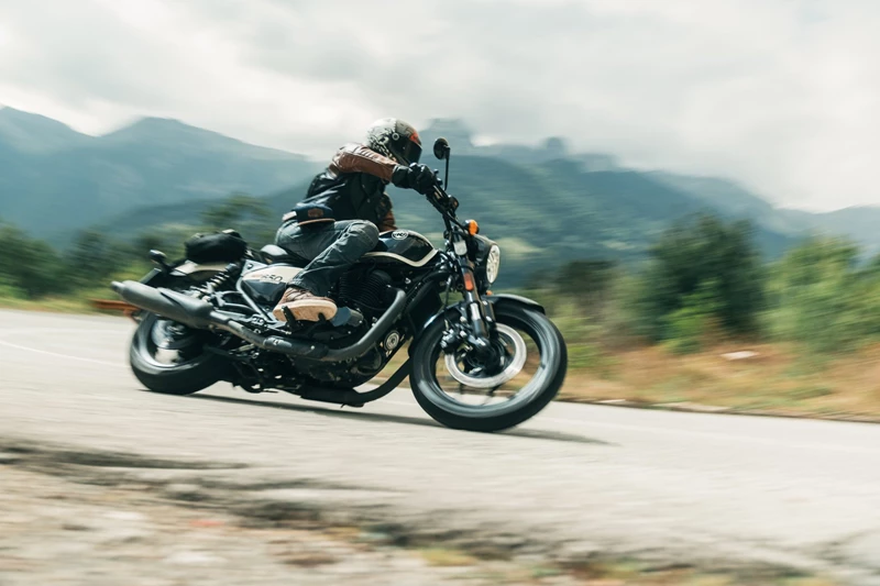 Royal Enfield Shotgun 650 bei der Balkanrally 2024 im Vergleich Royal Enfield Shotgun 650 bei der Balkanrally 2024 im Vergleich