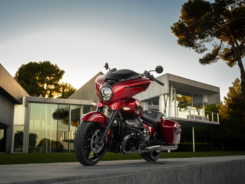 Die neue BMW R 18 B 2025. Die neue BMW R 18 B 2025.