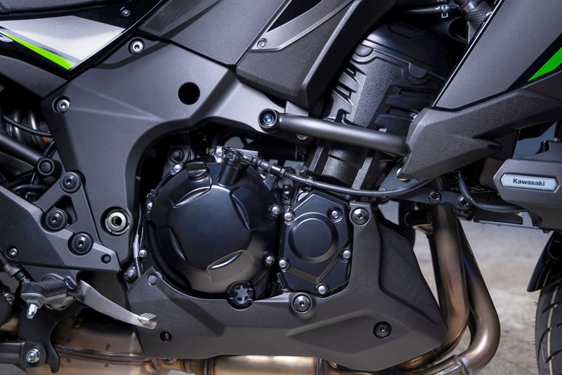 Das Triebwerk des Kawasaki Tourers.