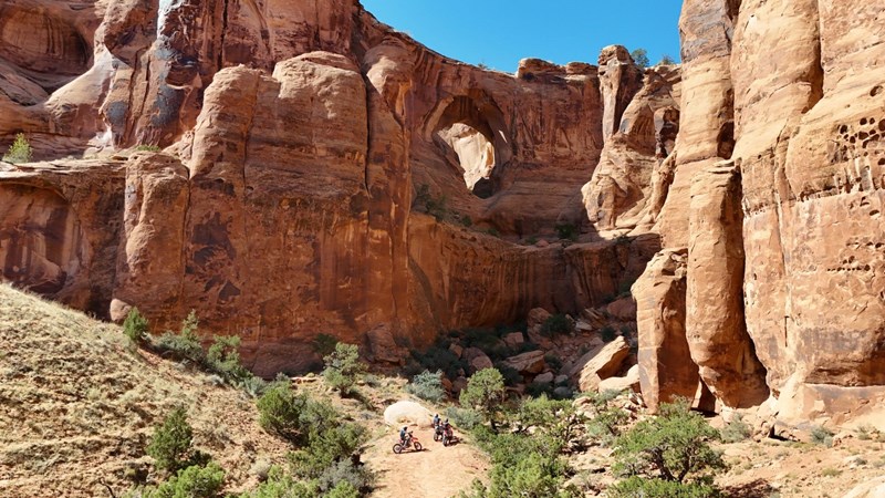 Mit der Enduro kommt man in Utah richtig nah an spektakuläre Aussichtspunkte ran! Mit der Enduro kommt man in Utah richtig nah an spektakuläre Aussichtspunkte ran!