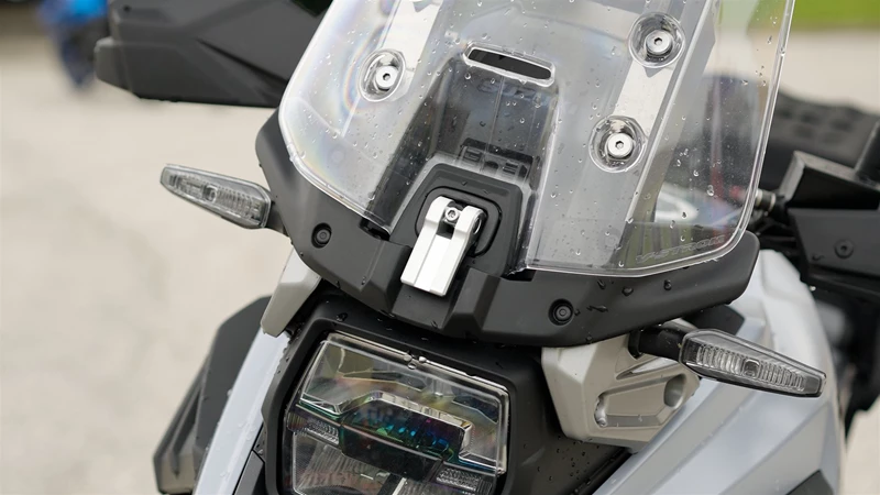 Vergleichstest BMW R 1300 GS vs. Suzuki V-Strom 1050 Vergleichstest BMW R 1300 GS vs. Suzuki V-Strom 1050