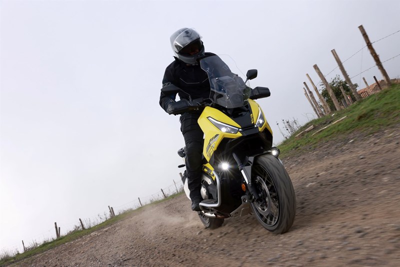 Die Pendlerroute kann mit dem X-ADV auch geschottert ausfallen.