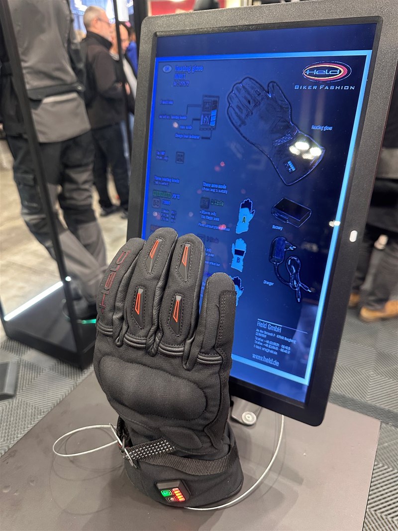 Held Inuit Heizhandschuh auf der EICMA 2024