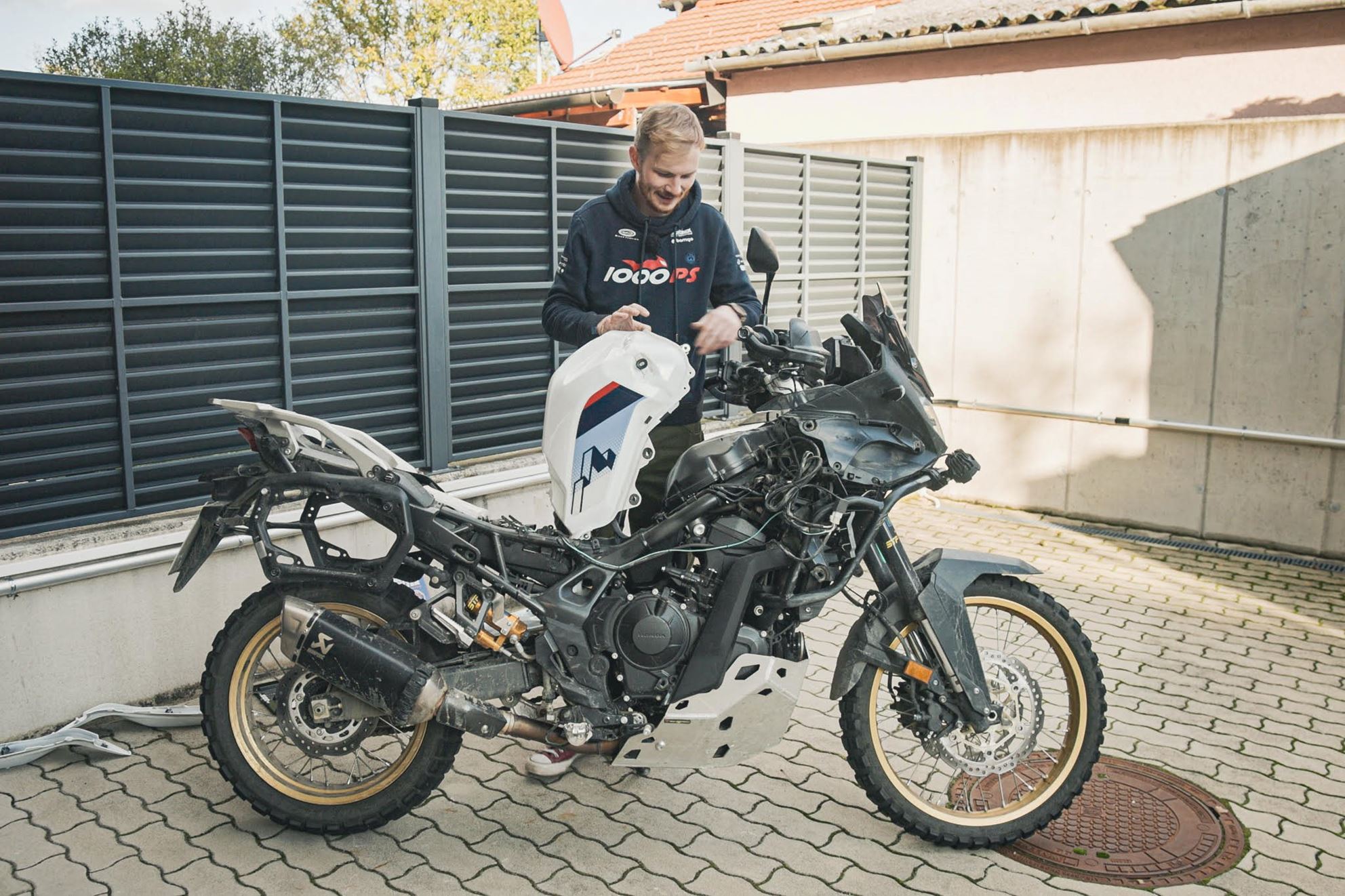 Honda XL750 Transalp luchtfiltervervanging